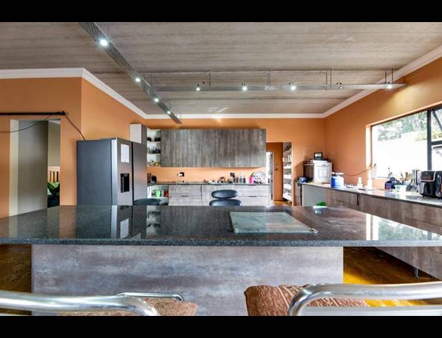 4 BEDROOM HOUSE FOR SALE IN RUIMSIG